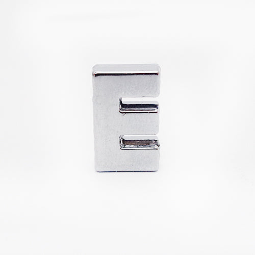 Bókstafur Metallic E